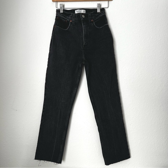 Abercrombie & Fitch The ‘90s Straight Ultra High Rise Jeans Curve Love 24 Short - Picture 1 of 4